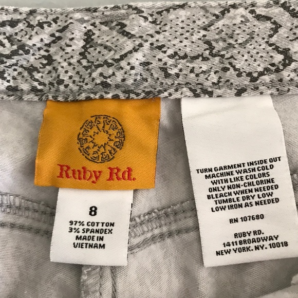Ruby Rd. Jeans - Picture 3 of 4